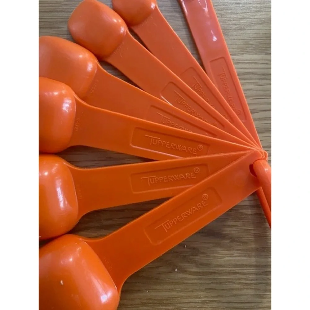 Tupperware Measuring Spoons Set 6pc Orange Good Vintage D-Shape Flat Bottom